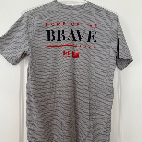 Under Armour Gray 'Home of the Brave' Men's Tee - Picture 1 of 4